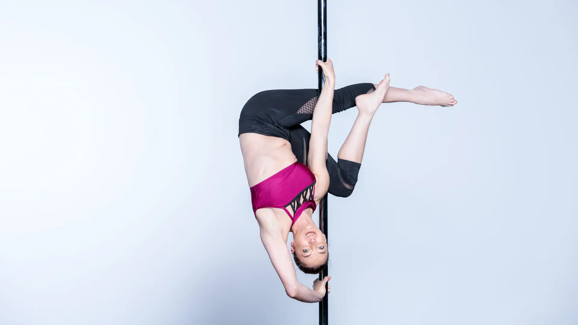 pole training formation